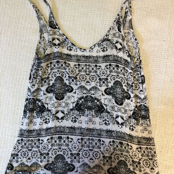 Women’s Pac Sun Me to We Tank Top   - Picture 2 of 6